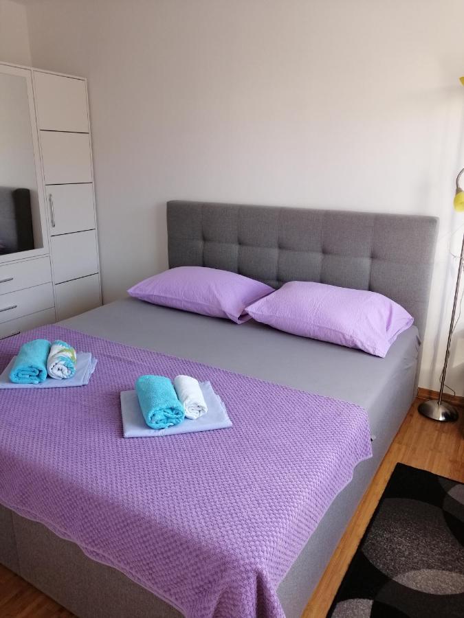 Apartment Mery Trogir Exteriör bild