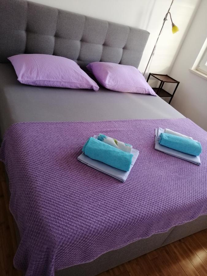 Apartment Mery Trogir Exteriör bild