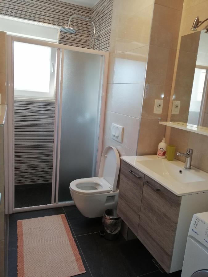 Apartment Mery Trogir Exteriör bild
